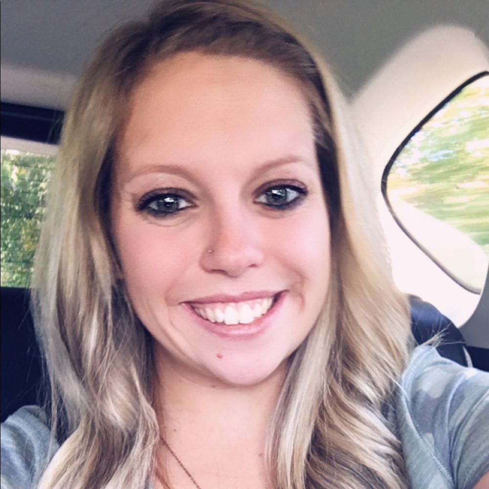 Meet your Posher, Ashley